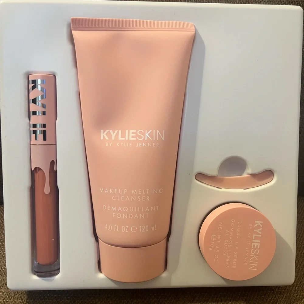 Kar-Jenner makeup bundle - Picture 4 of 4